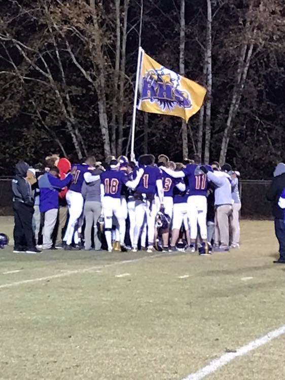 rosewoodfball's tweet photo. On the the 3rd round!!! 35-34 victory over a very tough N.E. team. Adversity hit us square in the face but we held our feet to the fire. Fought back, showed poise, and survived to play another day. #eaglepride #be1-0 #3rdRd https://t.co/yEd6J0pvow