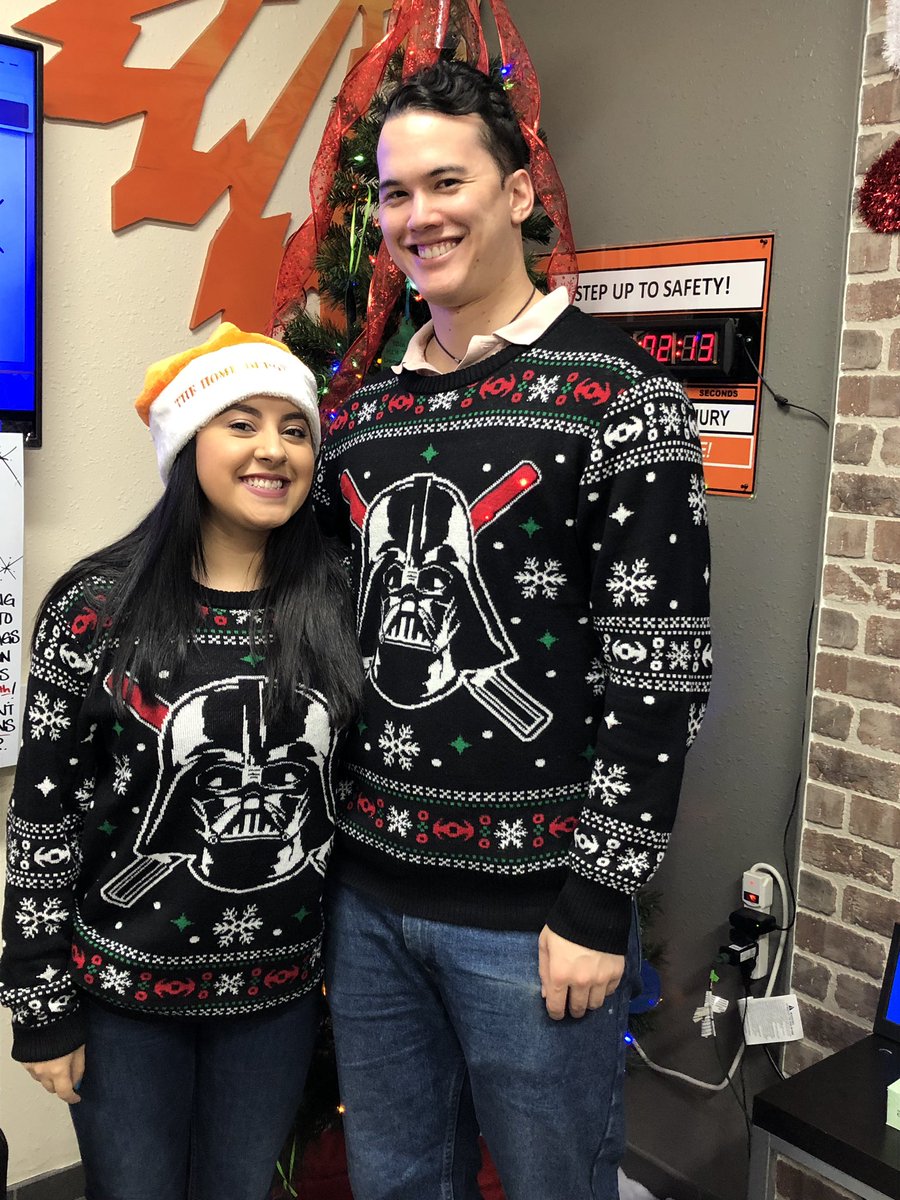 LisaSteck996's tweet photo. #4707uglysweatercontest https://t.co/WIxsxnBs1a