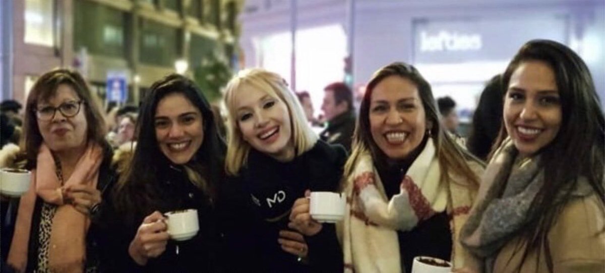 DebiSerendipity's tweet photo. Ayer @MadridDirecto fue LO+VISTO de @telemadrid con un 7.5% y 111.000 espectadores 
Doy GRACIAS por formar parte de este equipo, ayer disfruté y mucho...Y eso se nota en mi cara.
Infinito el cariño de los madrileños❤️❤️❤️
#Telemadrid #EstamosParaTi #MD301 #MadridDirecto #GranVía https://t.co/7i4x1ljcAt
