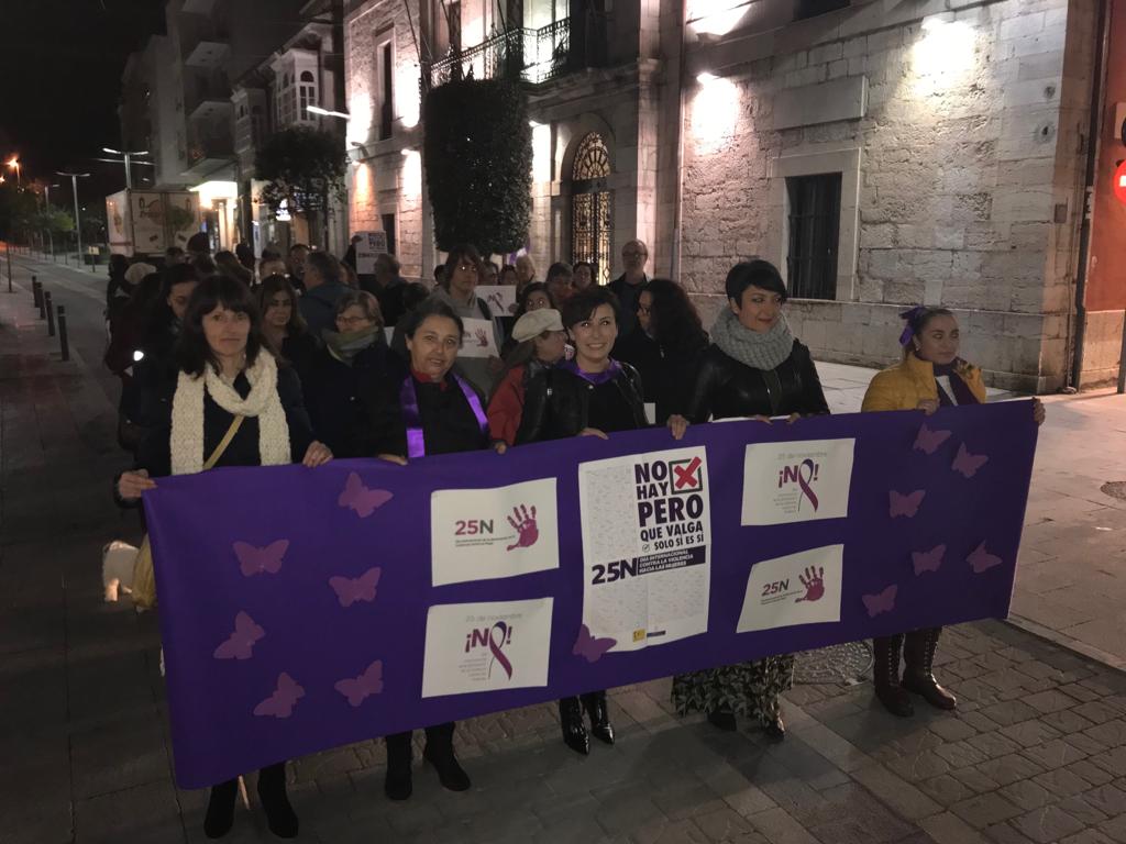 IU_llanes's tweet photo. #NiUnaMenos
#NosQueremosVivas
#Llanes
https://t.co/uS2z6UDm8K https://t.co/Ul5ajbNMSZ