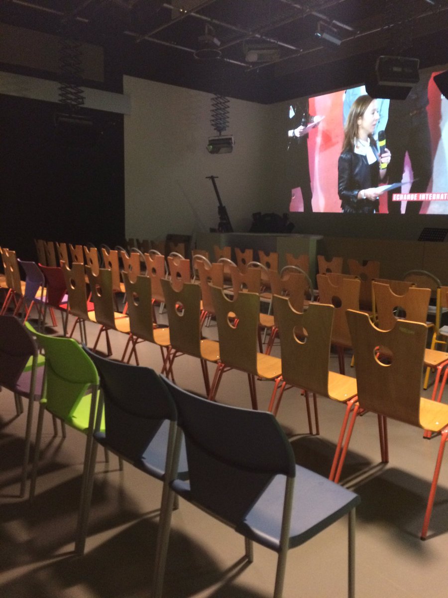 Mmi Troyes On Twitter La Ceremonie Qui Se Passera En Amphi H Sera Retransmise Dans Le Studio Et Au 1er Etage Rdv A 15h