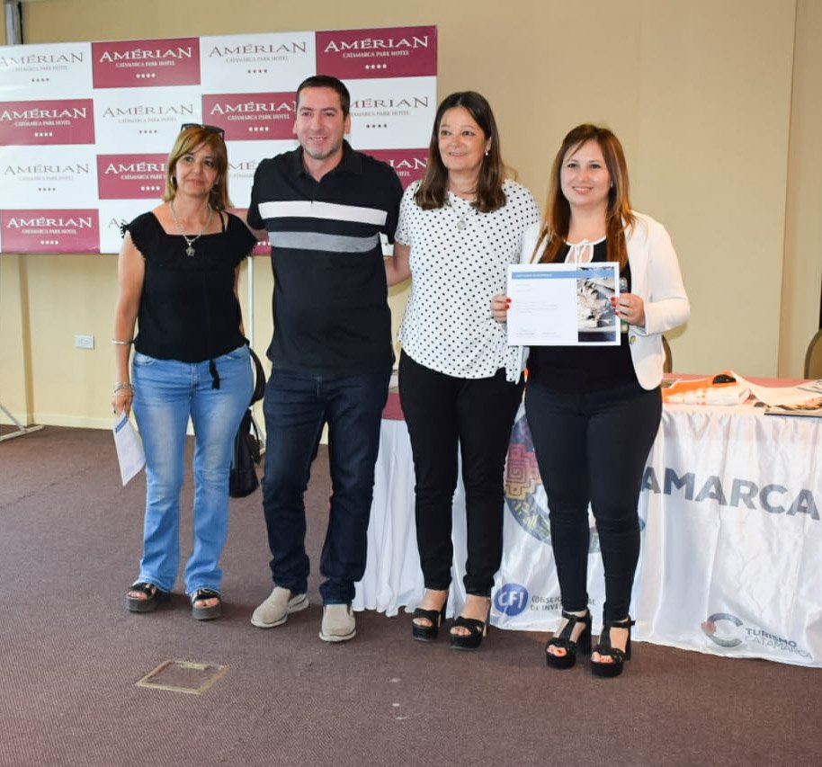 Finalizó la capacitación #CatamarcaVirtual dictada por Alfredo Perotti 
Agradecemos a la Secretaría de Turismo de Catamarca @CatamarcaTur y a Natalia Ponferrada <a href="/mnponferrada/">Natalia Ponferrada</a> por tan enriquecedora experiencia 
#CatamarcaVirtual
#HotelAmerian
#Turismo
#Catamarca 
#Argentina