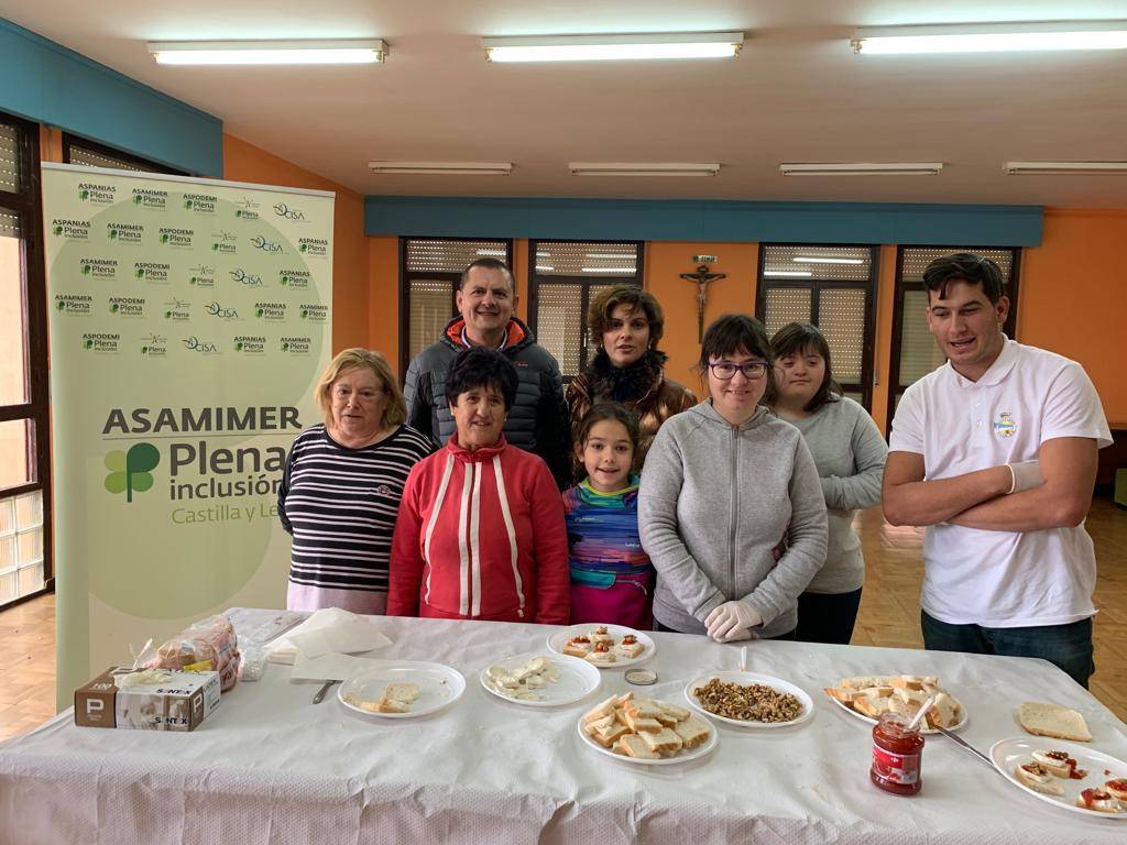 Asamimer's tweet photo. Éxito del primer #FairSaturday en #MedinadePomar, nuestra comarca demuestra una vez más su apoyo a las iniciativas culturales, desde #Asamimer gracias a todos por la asistencia. https://t.co/NS6yA04iRl