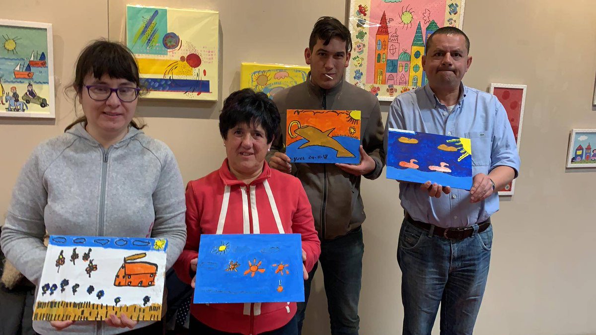 Asamimer's tweet photo. Éxito del primer #FairSaturday en #MedinadePomar, nuestra comarca demuestra una vez más su apoyo a las iniciativas culturales, desde #Asamimer gracias a todos por la asistencia. https://t.co/NS6yA04iRl