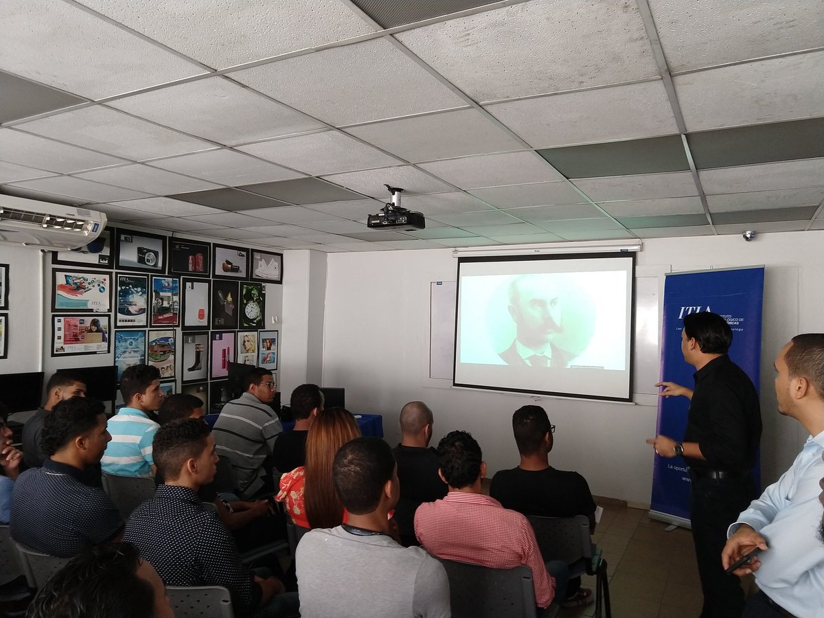 eudriscabrera's tweet photo. Desde temprano en el #itlatechday @JavaDominicano @hectorvent https://t.co/I6SglS0WeY