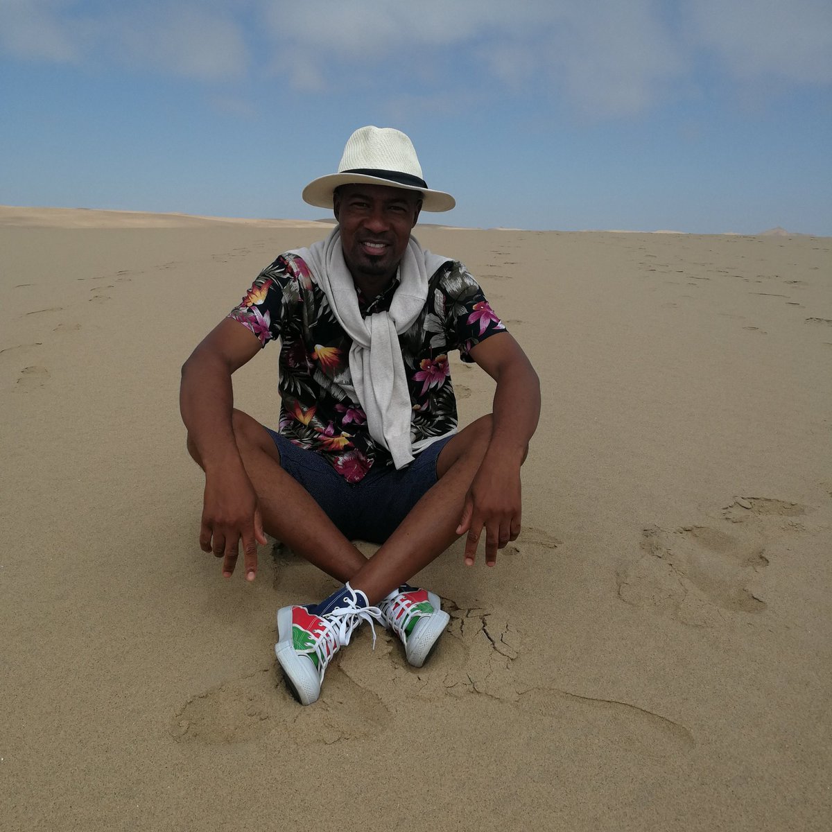 EddyKgobetsi's tweet photo. #Coasting #Duning #Awesomeness #Namibia #ThroughEddyKEyes https://t.co/j5w1oC3kD5