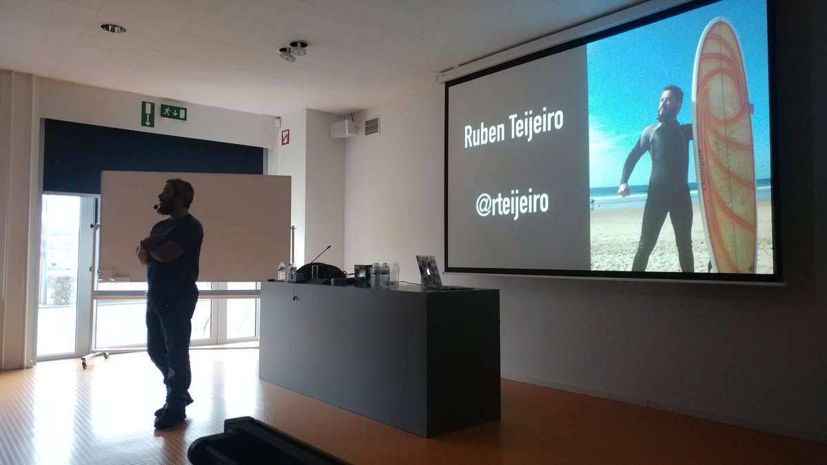 didiermisson's tweet image. Drupal 8 &amp;amp; React - @rteijeiro #drupalcampbe