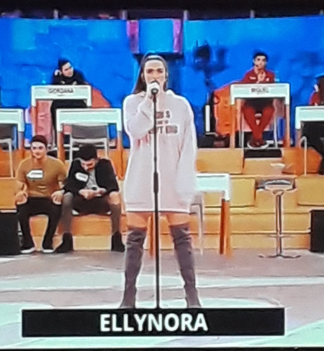 wedneverlast's tweet photo. Mitica Maria che riesce ad invitare un'artista così grande come Ariana Grande. #Amici18 https://t.co/9ZBgcRcWZ2