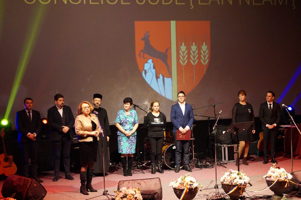 SolidaritateS's tweet photo. Excelența vieții culturale și sociale apreciată și premiată la Piatra Neamț - https://t.co/Gmh1yOpWlr https://t.co/3S3PZAw0o1