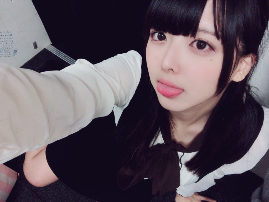 watak37's tweet photo. おやすみ前のもう1推し♪
いつでも探しているよどっかに㍉ちゃんの姿を鶯谷も秋葉原でもこんなとこにいるはずはもないのに……
と、思ったらヨドバシカメラで㍉ちゃん発見♪(あっ……㍉ロス発症したかも……)
#8ミリ
#鶯谷わんこ学園
#UguisuRecords
#moefarre
#驚異の8ミリ https://t.co/7UpPTPy1k6