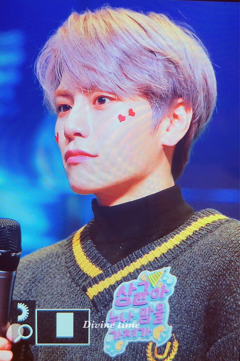 divinetime523's tweet photo. preview) 181124 팬싸인회
#김상균 #상균 #켄타 #JBJ95 #HOME @twt_jbj95

오늘의 균오추 너구리 라면🍲
상규니 수고했어🙂💜 https://t.co/8HD1FZrx6s