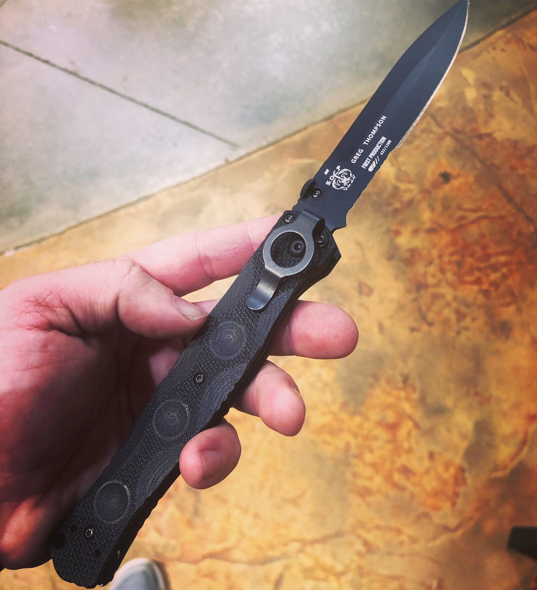 OR_GUN_RANGE's tweet photo. Here’s a great gift idea. #benchmade SOCP folder ... the clip ambi, tip up or tip down. #gregthompson #socp #edc #knife #thatsnotaknife #openrangesports https://t.co/gb5idt0FiT