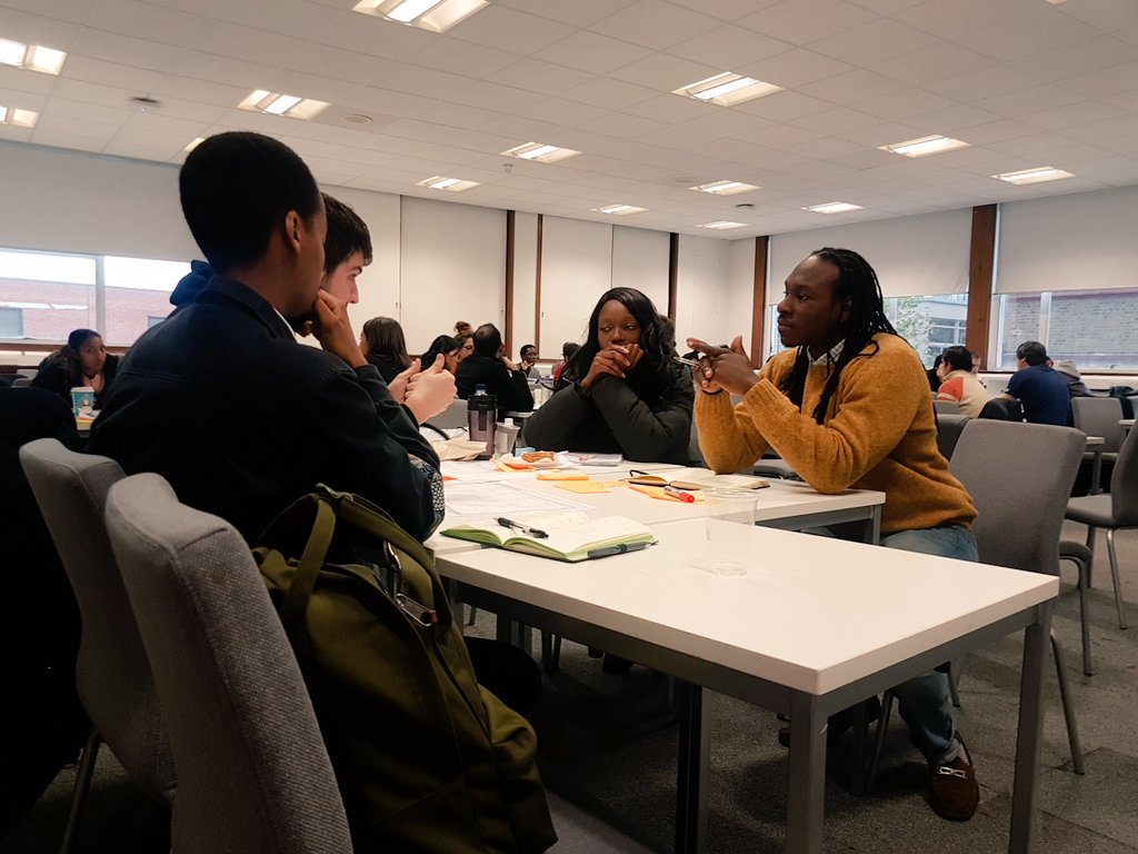 QMUL_Enterprise's tweet photo. We've kicked off Day 2! Teams formed. Business models forming. Our expert #mentors have taken time our of their weekend to help our #VentureHack teams grow!
🙌🏽🙌🏽🙌🏽 https://t.co/8ILS8JMS3A