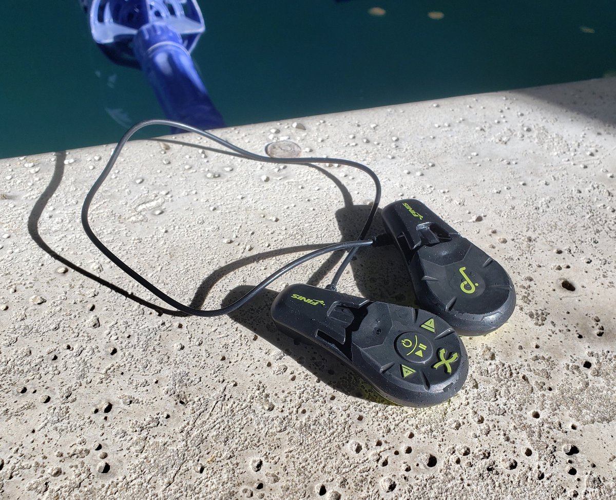 cecilphillip's tweet photo. I've been using this @FINISswim underwater MP3 player for my workouts in the pool. Not too bad. The bone conduction tech is interesting
#swimlife #swimming #FloridaFit https://t.co/8F5NzJpcEB
