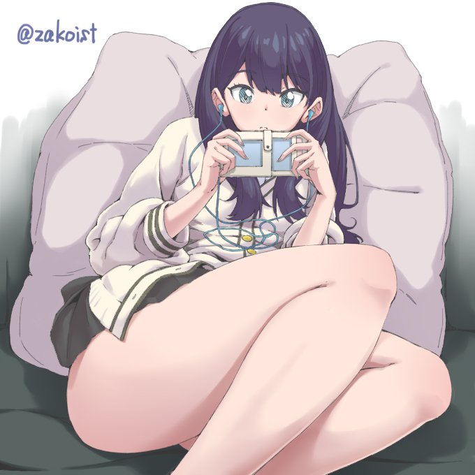 はいはい、太もも太もも。シュシュ描き忘れたー #SSSS_GRIDMAN 