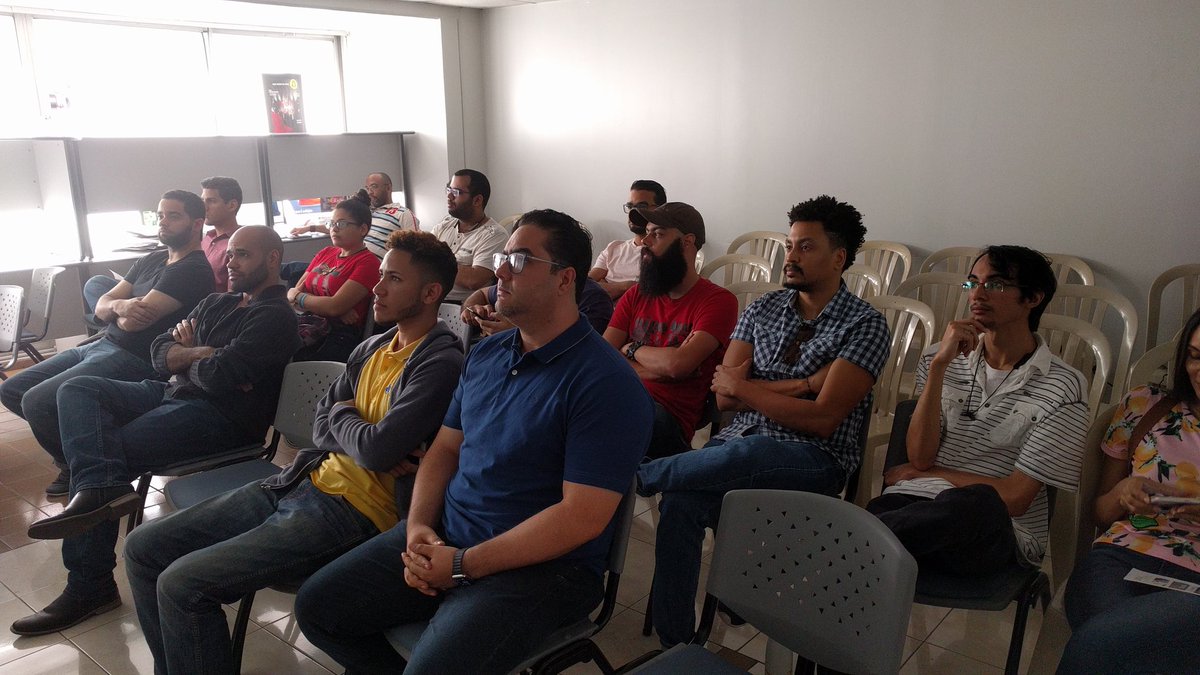 hectorvent's tweet photo. #ItlaTechDay presentando #springBoot y #groovy por Iswar Bencosme. https://t.co/6YlSlt6GxX