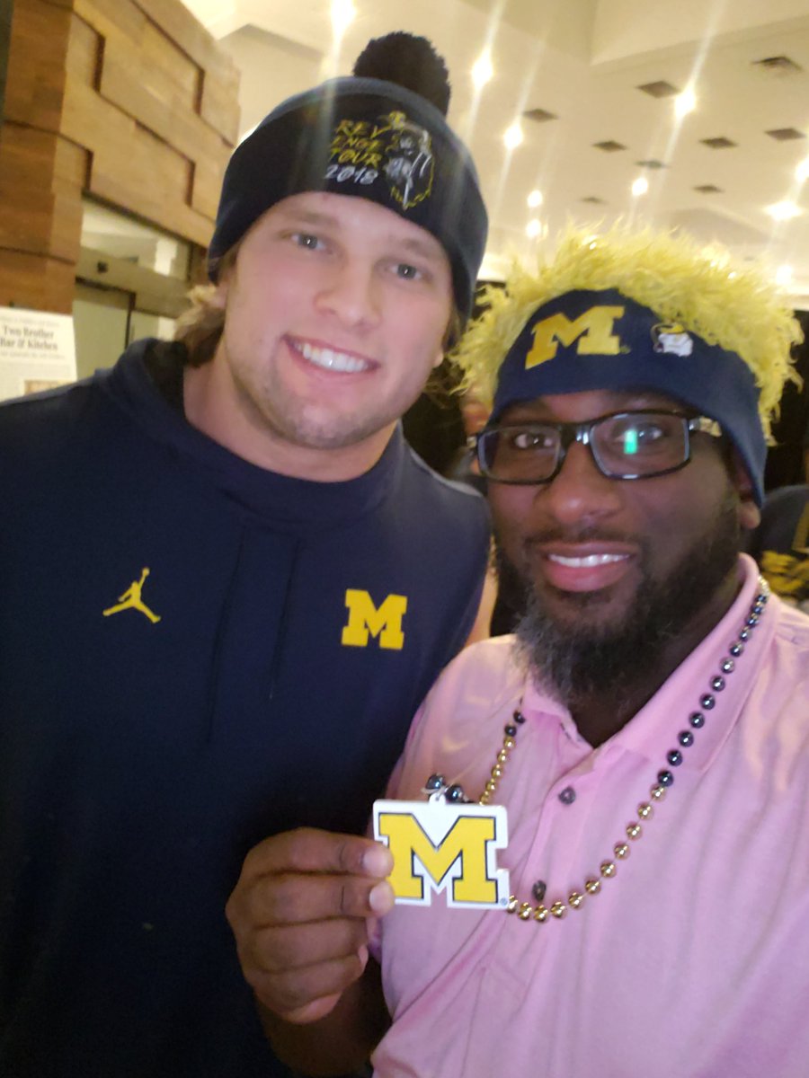 DominicGoBlue's tweet photo. Karen Higdon &amp; Chase Winovich! I told them beat the 💩 off these MF BUMS!!!! 🤣🤣🤣🤣🤣🤣🤣🤣🤣 #RevengeTourEndsInTheShoe #GoBlue #BeatTheSuckeyes https://t.co/3NjWj9BUV3