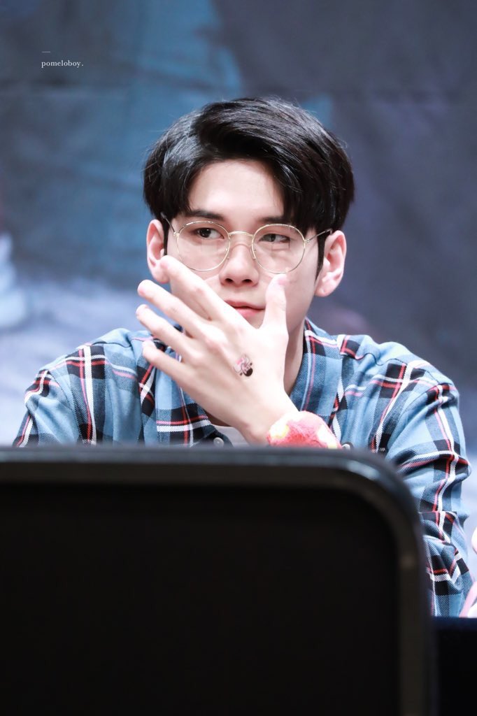 iwfe_qn's tweet photo. พ่อทุกสถาบันว่ะ หล่อมากกก https://t.co/Eld9nV193D