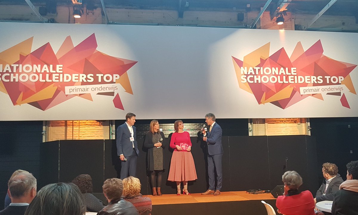 bartschipmolder's tweet photo. Inspirende dag en goede gesprekken met schoolleiders over hun leren en vragen #NSTPO in Amersfoort. Bedankt organisatie, het was tiptop in orde. Belangrijk om elkaar zo te ontmoeten voor de ontwikkeling van onderwijs. Leuk ook de inbreng van @NL2025 https://t.co/q8z1VsCNi2