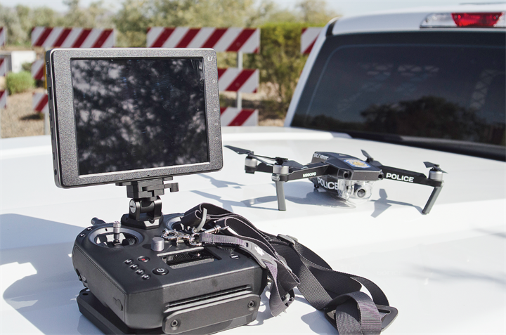 PoliceMag's tweet photo. [Feature] How to Implement and Justify a Drone Program: Unmanned aircraft can perform a variety of critical law enforcement missions; just make sure you have community support and federal permission. https://t.co/uJ7mz4hVSf https://t.co/OHX0ekSKOy