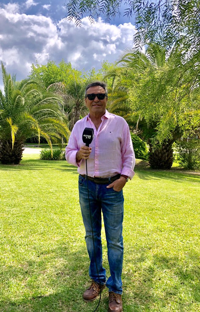 LopezCocho's tweet image. 12,30 Hs. X @elgarage_tv @autosxtvok @dsargentina 7 #crossBack , @vwargentina #financialService ,  +  #Fotón , @tvsmotos @tvsmotorcompany , @Axeldellolio @YPFoficial #desafioEcoYpf y 90 años historia del “Bondi”.  Los espero Copilotos 😀🚗... youtu.be/OciDI10zb_U?a