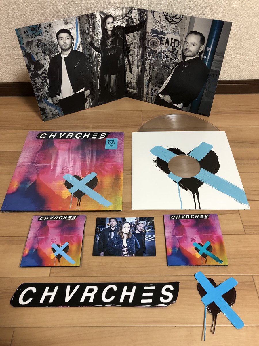 ChvrchesJapan's tweet photo. It's 25th in Japan now and happy 6 month anniversary of Love Is Dead🖤☠️ Thank you for great album and all you've done! @CHVRCHES #LoveIsDead #CHV3 https://t.co/mlwlKg2FI5