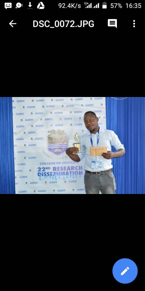 This young man, Steve Gowelo, a PhD student working under @TRUECOM1 got a first prize for the best PhD student presentation today at our CoM annual research dissemination conference. Let’s give him a hand 👏