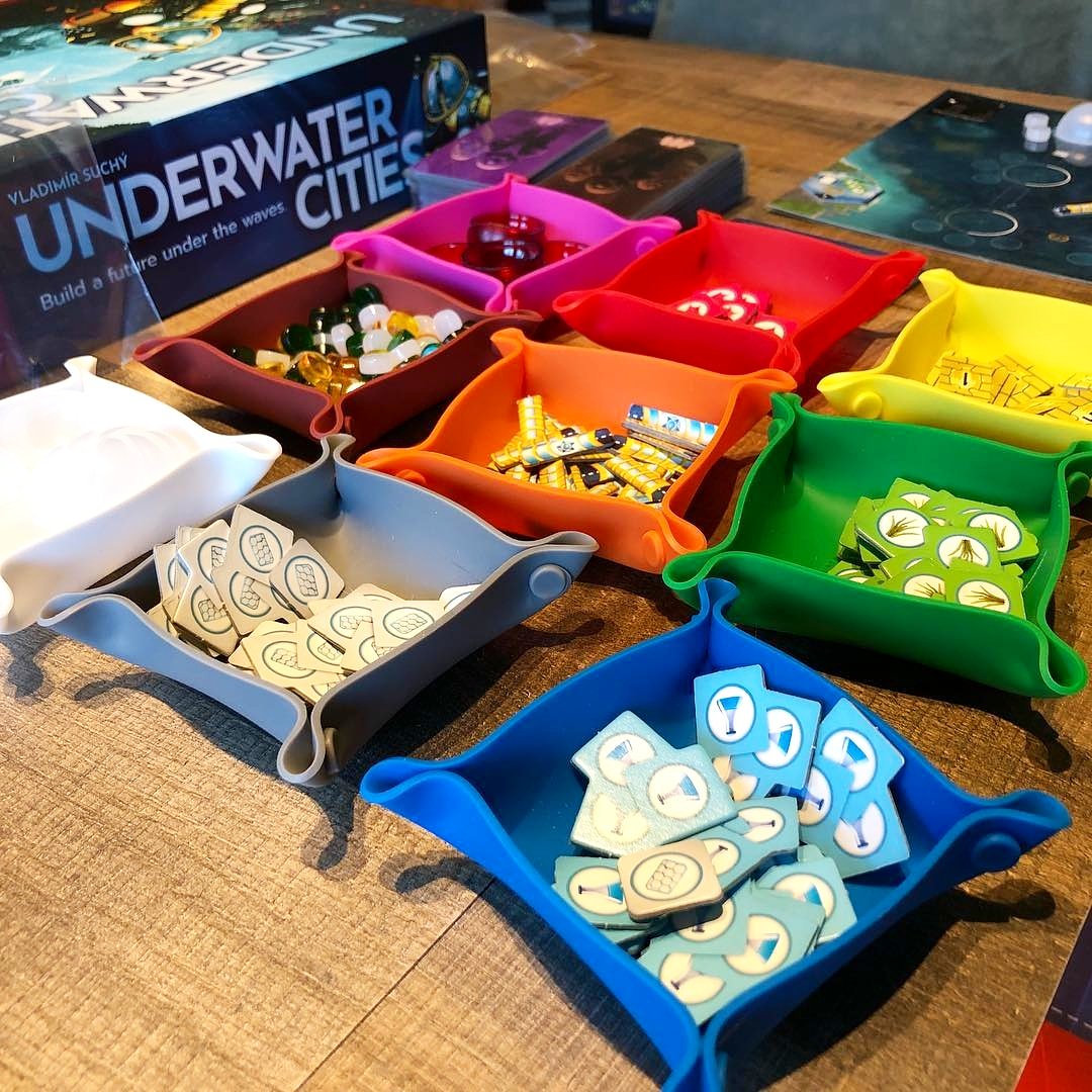 BoardGameGeek's tweet photo. Bit bowls are great Christmas Gift ideas! This is a great photo from @kabouter68 #boardgamegeek #bitbowls #underwatercities #bgg #bits https://t.co/iomE46YHED