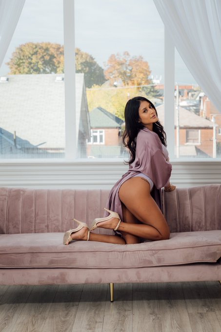 Just Peachy 🍑  Happy Saturday! 💋 https://t.co/VErKxQgrGT<a href="/tag/model"class="tags"><span>#model</span></a><a href="/tag/desi"class="tags"><span>#desi</span></a><a href="/tag/puertorican"class="tags"><span>#puertorican</span></a>