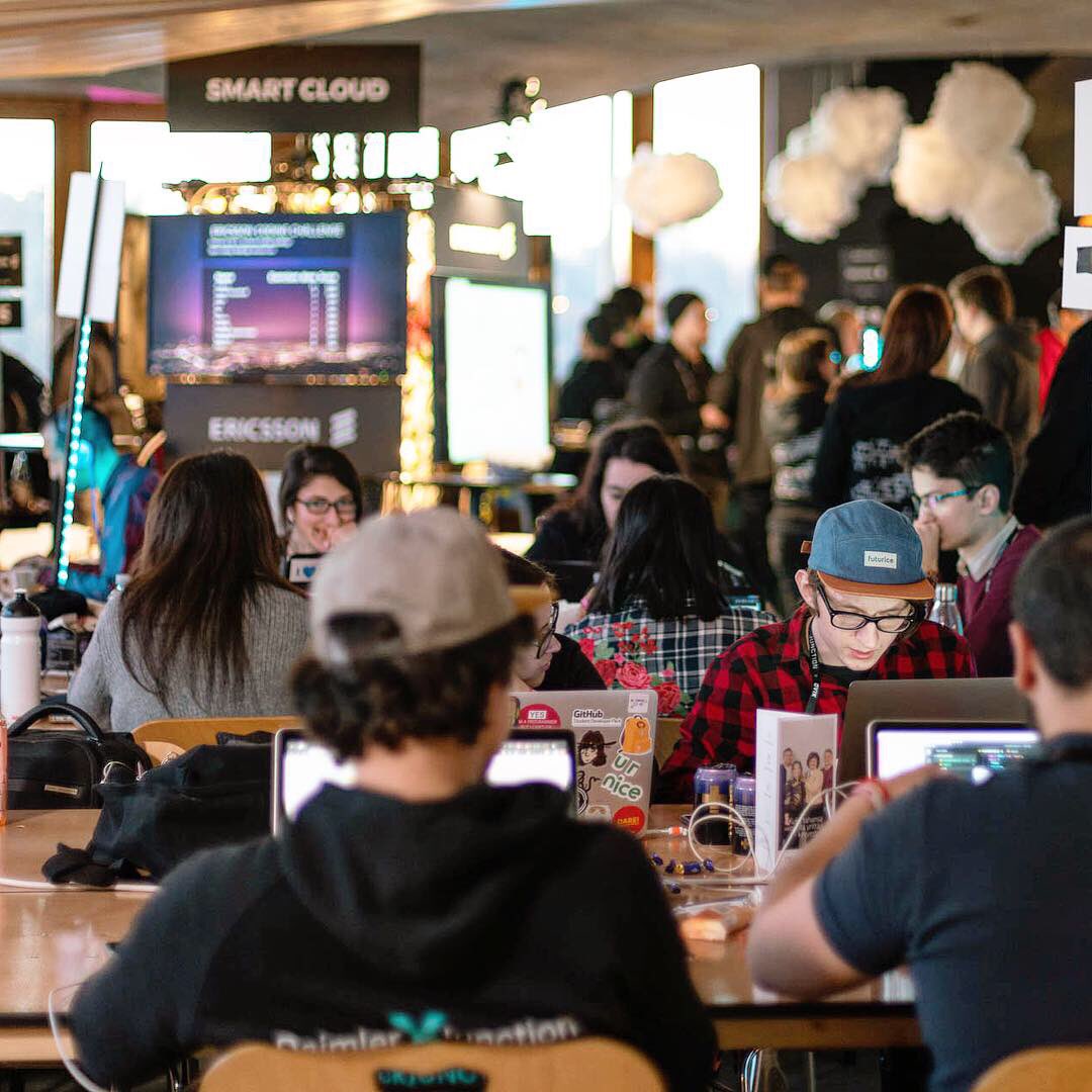 futurice's tweet photo. #leanservicecreation @hackJunction 🤖❤️ https://t.co/GFuYqALlhN