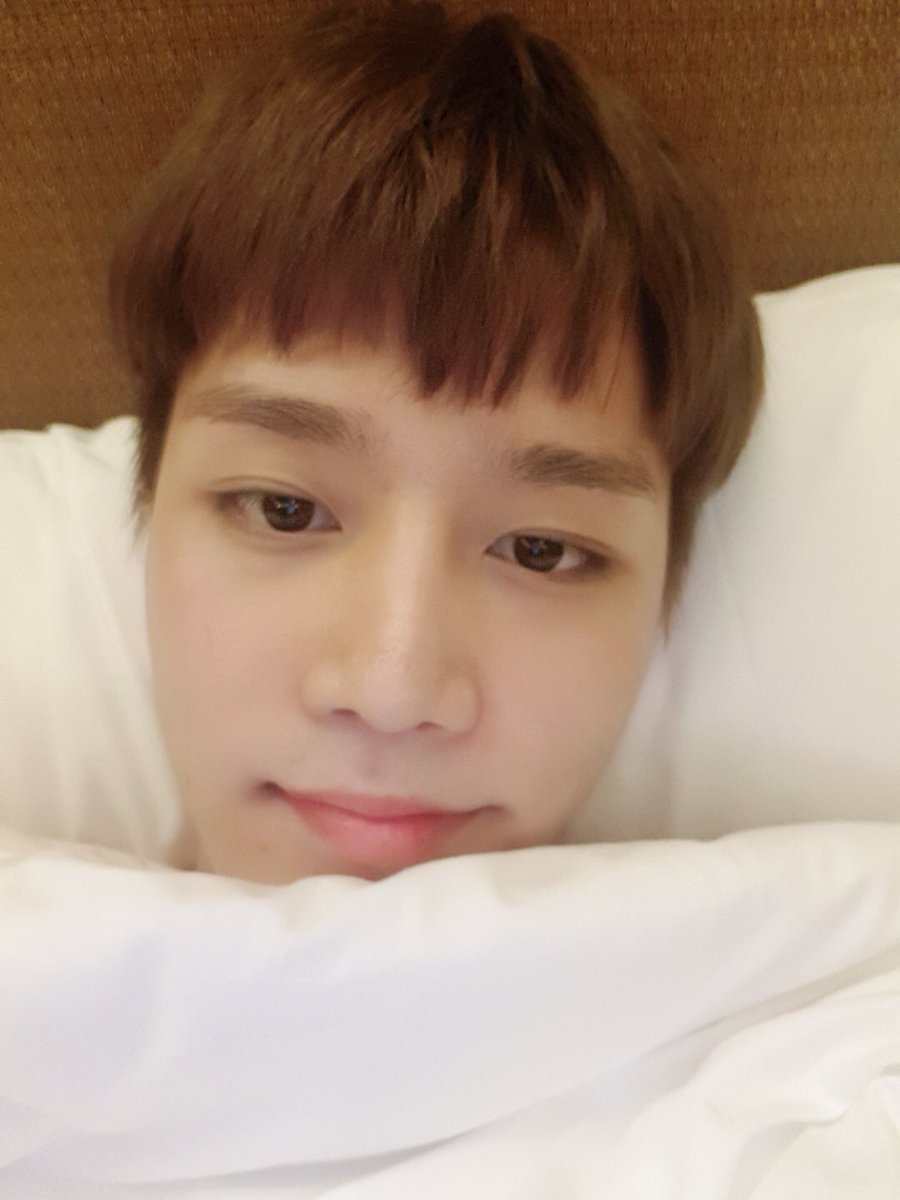 NCTsmtown_127's tweet photo. 잘자요 시즈니~~♡♡

#NCT127_SimonSays
#SimonSays #NCT127 https://t.co/yF66gft7un