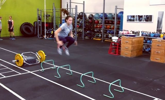 icechamber's tweet image. Post activation potentiation.  Deficit trap bar deadlift to hurdle bound. 💣 One of my favorite complexes to prime athletes for explosion. Enjoy your Saturday! 👊 #deadlift #plyometric 
#strength #strong #stronggirls #speed #hurdle #soccer #champion  #… ift.tt/2Qgqq2x