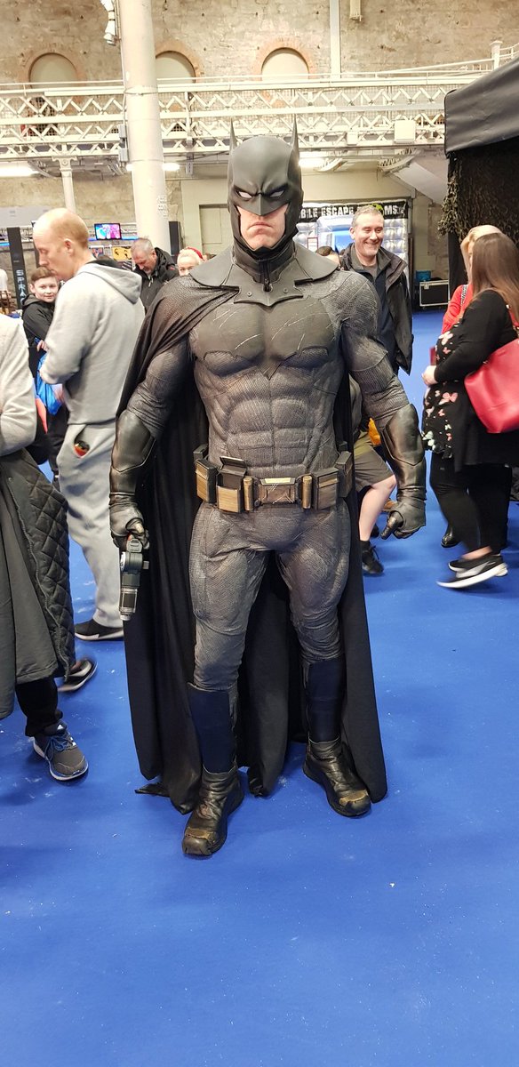 Not the hero we need, but the hero we deserve. Dark_Knight_Begins prowls the stalls of DGF.
instagram.com/dark_knight_be…