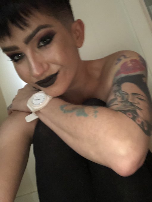 Happy Saturday!! What&rsquo;s everyone doing today? https://t.co/sGnKZENg6Q<a href="/tag/newprofilepic"class="tags"><span>#newprofilepic</span></a>