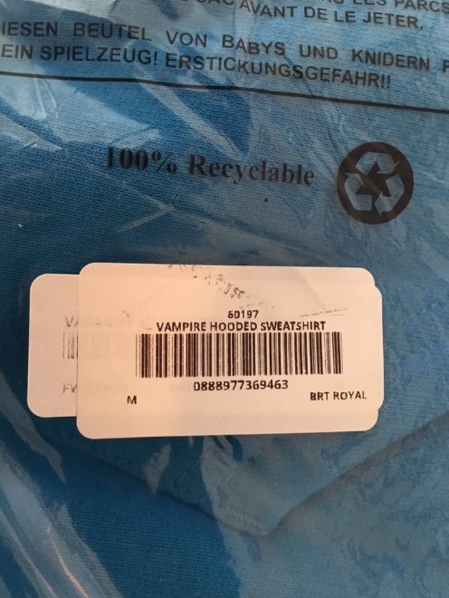 ResellingB's tweet image. SELLING VAMPIRE HOODIE STARTING AT $150 WE CAN GO FROM THERE DM ME TO NEGOTIATE