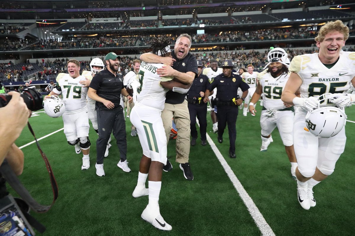 Baylor's tweet photo. Well-deserved. 👏

Congratulations, @BUFootball! #SicEm https://t.co/6aIlYPPvn3