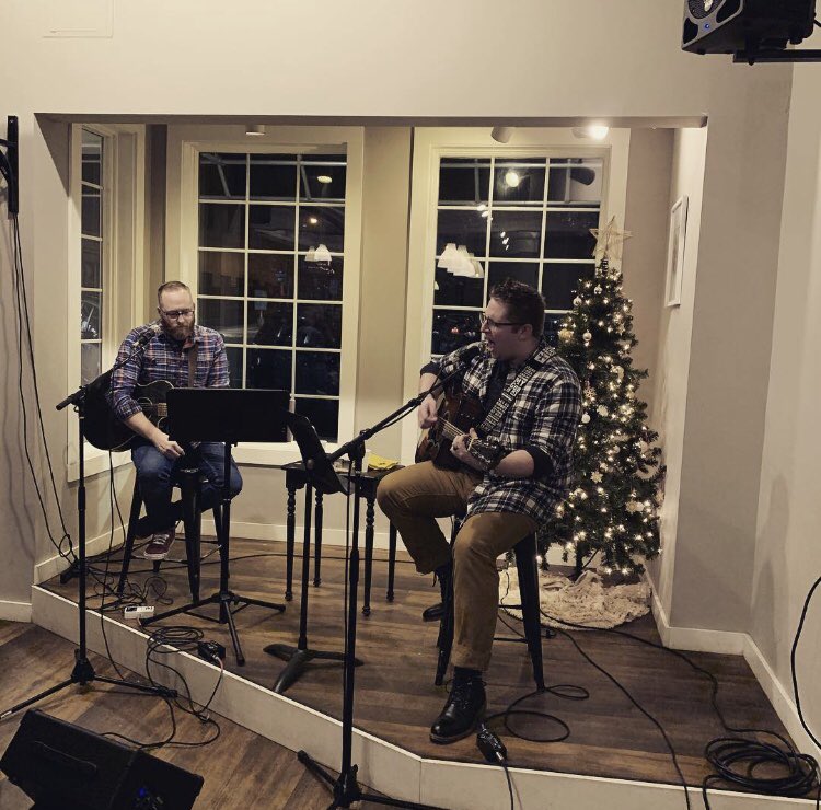 RowseCaston's tweet image. Still so thankful to be able to share music with old and new friends in CT last night. Silk City was a great audience!