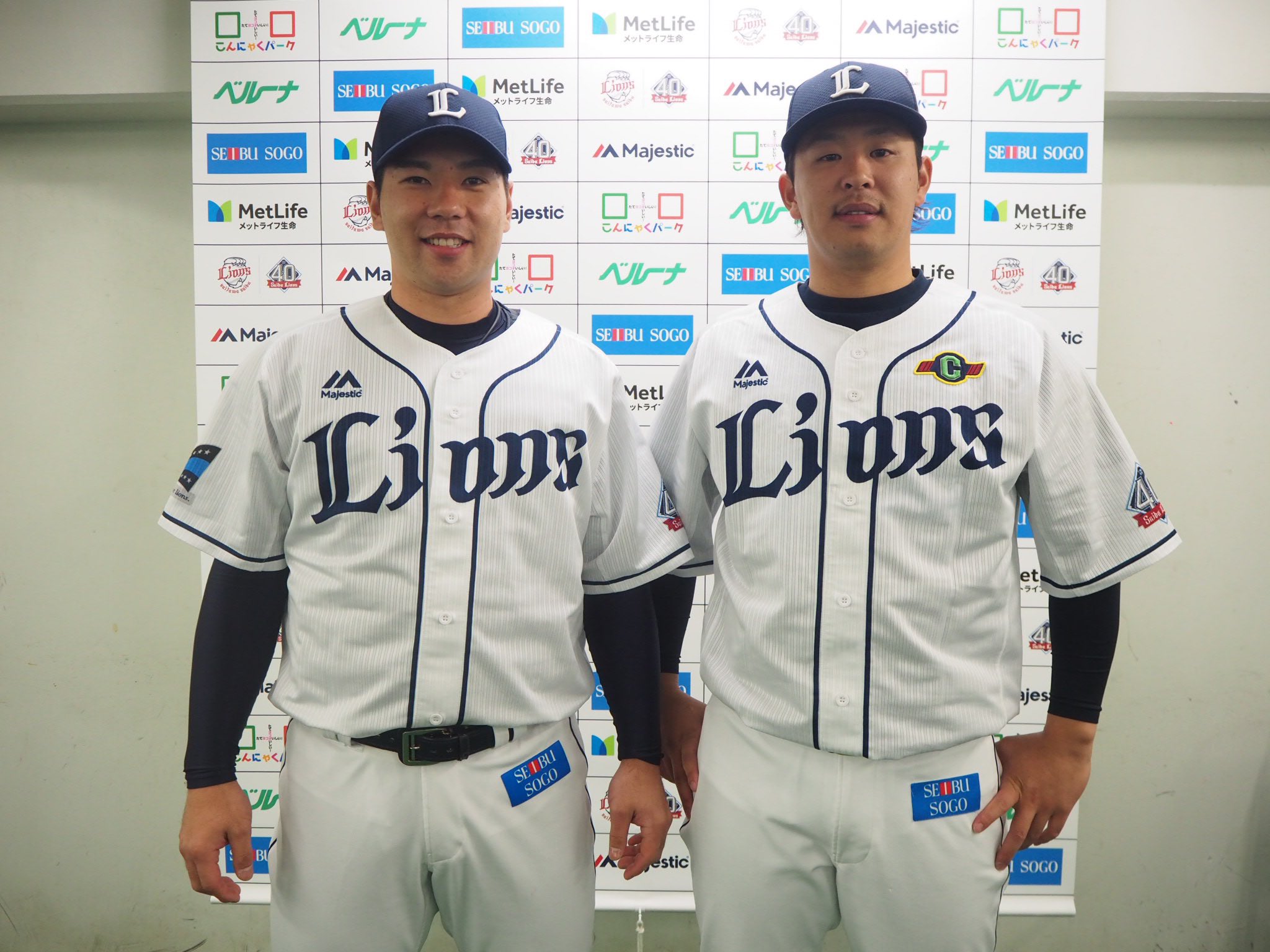 西武ライオンズ　ユニフォーム　ホーム　炭谷銀仁朗選手 ⚾️⚾️ . . ウェルカムデーにて 炭谷銀仁朗選手と
