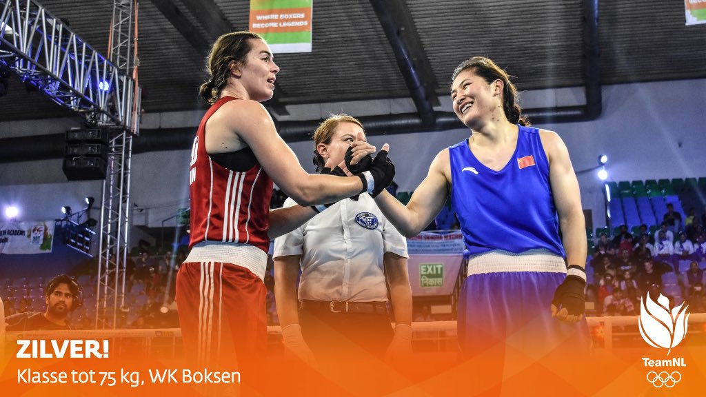 TeamNLtweets's tweet image. Boksster @nouchkafontijn voegt in New Delhi 🇮🇳 een zilveren WK-medaille 🥈toe aan haar indrukwekkende palmares. Na een spannende finale is de Chinese Li Qian dit keer de sterkste in de klasse tot 75 kg 🥊. Met een opgeheven hoofd naar huis 💪.