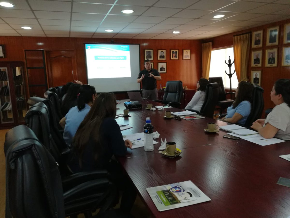 Dentro del proceso continuo de mejoramiento de nuestro servicio, nuestras operadoras realizando curso de fuego basico. Saber para servir ¡¡¡