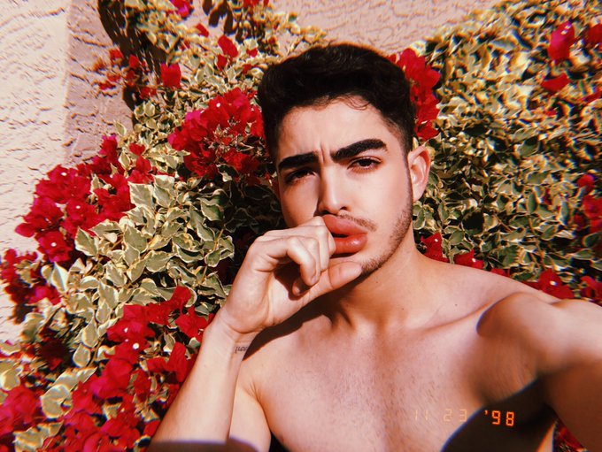 Watch Elmer.'s leaked NSFW photo on TwXstars