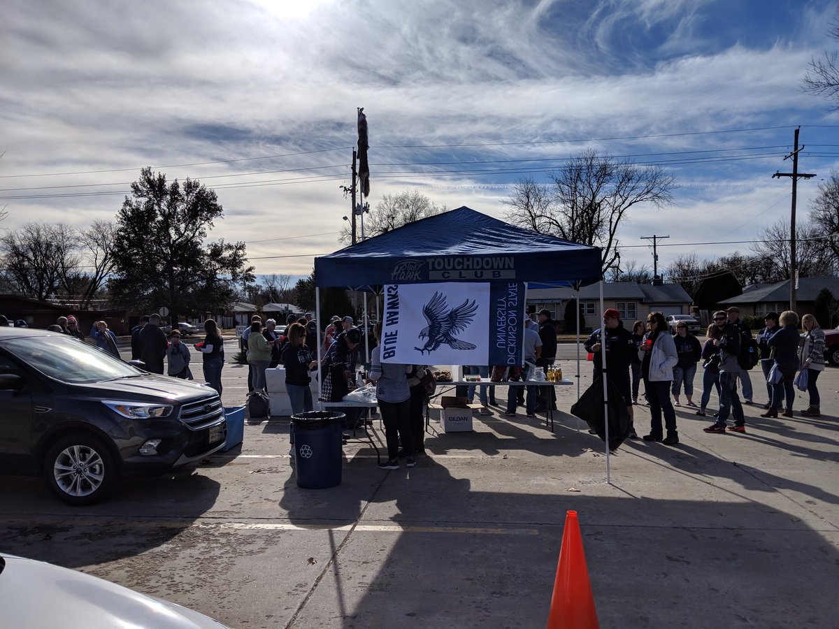 DSUCONE's tweet photo. Uhm did @BarstoolKwu  forget there was a game today? Or do you need to swing by and learn what a tailgate is? #hawksareup

KWU tailgate vs a DSU tailgate https://t.co/YhbKAj4gVj
