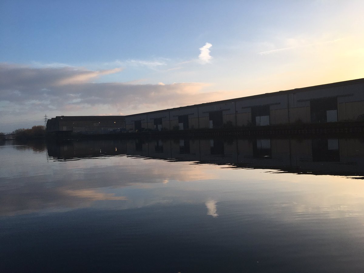 SueJMackay's tweet photo. Chilled, on dark water, at the closing of the day, listening to a description of my decay after death in the canal @CompassFestLDS #compass2018 @FrenchMotters @wellcometrust @thackraymuseum #medhums https://t.co/nCmJxBOi08