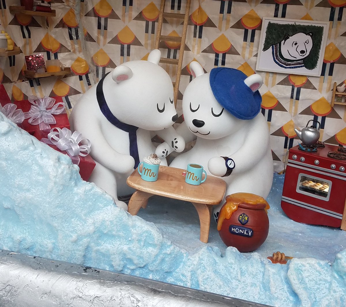 TheotherKellyB's tweet photo. So not only did they feature a lesbian kiss in the #MacysParade they also have a gay bear couple in the windows this year.  They have Mr. &amp; Mr. mugs. Bravo @Macys.  Holidays should be about celebrating all types of love. #loveislove #EqualityForAll #ThePromMusical #macyswindows https://t.co/OnPgwUCMCw