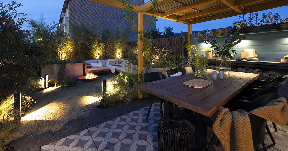 Zojuist de #Moderne #Mediterrane tuin gezien in #EigenHuisenTuin? Bekijk hier het eindresultaat en zie hoe je eenvoudig zelf #buitenverlichting kan toepassen in jouw eigen #tuin bit.ly/MediterraneTuin <a href="/rtl_ehet/">Eigen Huis & Tuin</a>