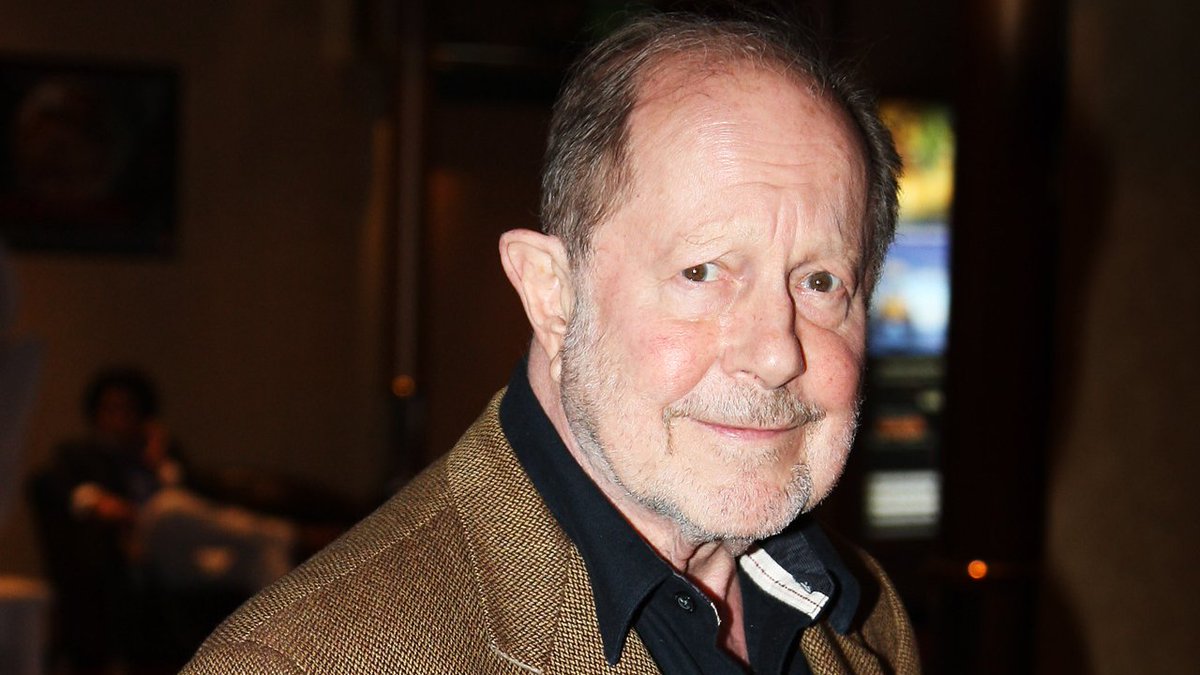 Nicolas Roeg, director of 'The Man Who Fell to Earth,' dies at age 90 bit.ly/2zyxRcb https://t.co/vnUQswRraL