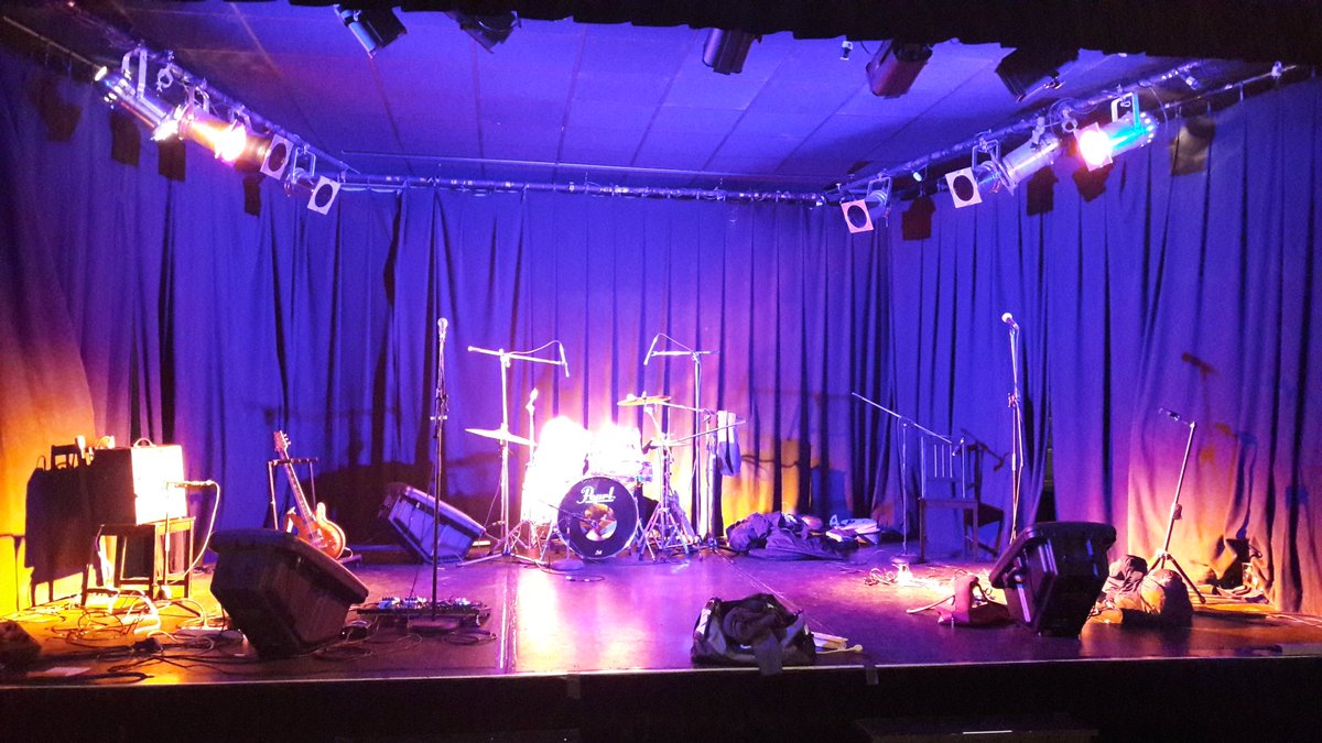 À tout à l'heure 😎
<a href="/LaRueasso/">La Rue</a> #mandreslesroses