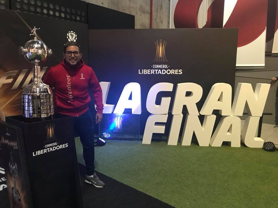 ViajeroFC's tweet photo. ¿Todo listo para la #FinalDelMundo? ¿Boca o River?

#CopaLibertadores #Monumental #Argentina https://t.co/UtMusDUVLR