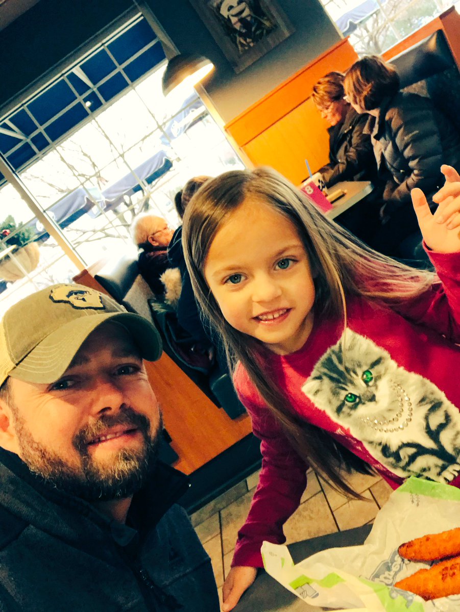 cwtoutant's tweet photo. Date lunch with this beautiful girl. #culvers chicken tenders always a hit! https://t.co/APv2CriZOH