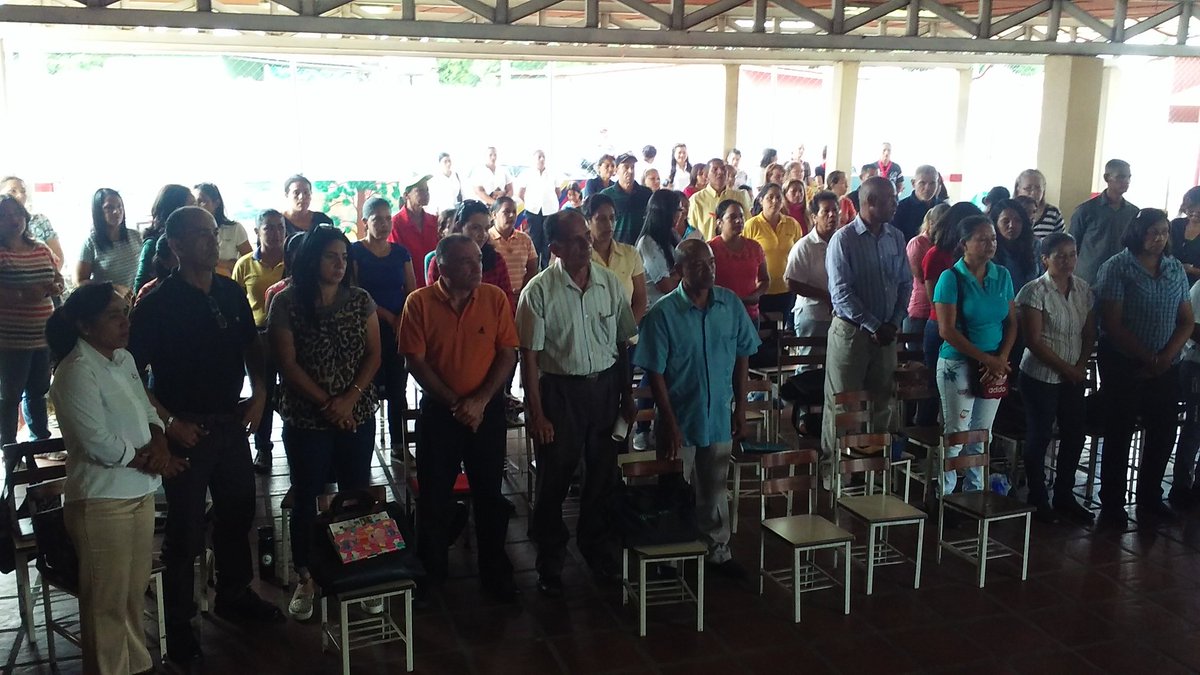 Cbit_Matute_S's tweet photo. 1er Día de apoyo al Congreso Pedagógico. Circuito 7. En la U.E. José Antonio Anzoátegui. Anaco Edo Anzoátegui.  @carcast02 @FundabitPrensa @psuvaristobulo @fbitanzoategui https://t.co/RllTDdaoIG